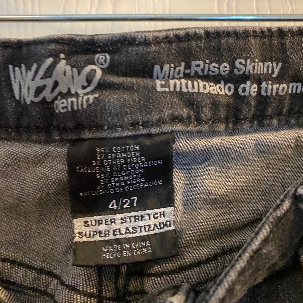 Mid rise skinny jeans